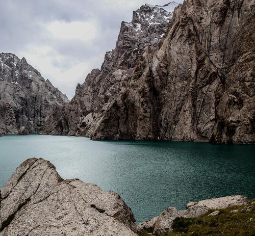 В Киргизии ночью произошли два землетрясения, толчки ощущались в Бишкеке В Киргизии ночью произошли два землетрясения, толчки ощущались в Бишкеке