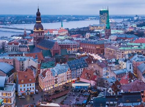 Власти Латвии намерены депортировать 1167 граждан России Власти Латвии намерены депортировать 1167 граждан России