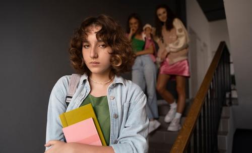 Защитить учителя от травли и оскорблений: проблема давно стала глобальной и требует принятия мер