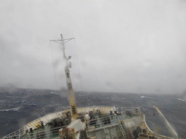 Российский океанолог рассказал про исследование глубоководного канала в Атлантике