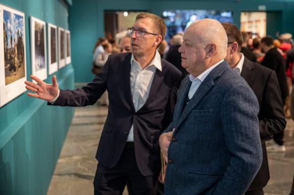 Фотовыставку «Защитники» представили в Музее Победы       