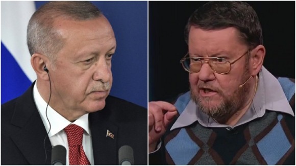 Шесть лет назад турки сбили российский СУ-24, а летчика Олега Пешкова и спасателя Александра Позынича подло расстреляли в воздухе Шесть лет назад турки сбили российский СУ-24, а летчика Олега Пешкова и спасателя Александра Позынича подло расстреляли в воздухе