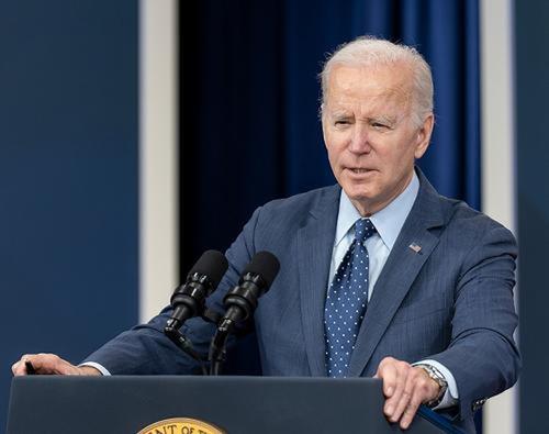 Байден в очередной раз оскорбительно высказался в адрес Путина Байден в очередной раз оскорбительно высказался в адрес Путина