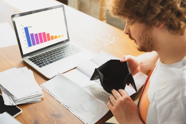 При получении ипотеки заемщиков стали предупреждать, что они могут ее не выплатить При получении ипотеки заемщиков стали предупреждать, что они могут ее не выплатить