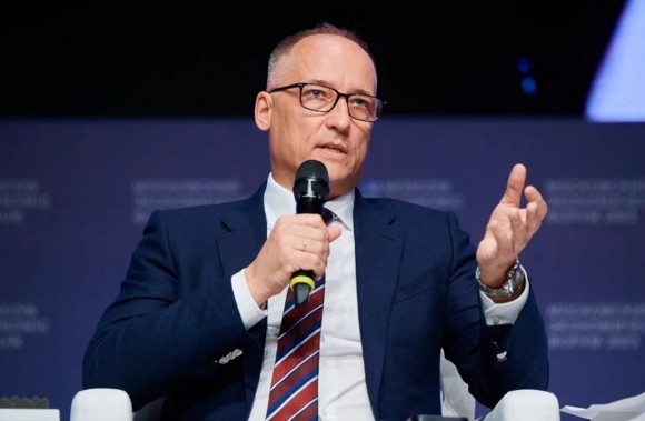 Главный вызов России: от человека сервильного к человеку трудящемуся Главный вызов России: от человека сервильного к человеку трудящемуся