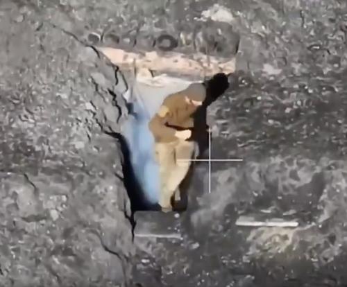 New York Times сообщила о слабой фортификации ВСУ западнее Авдеевки New York Times сообщила о слабой фортификации ВСУ западнее Авдеевки