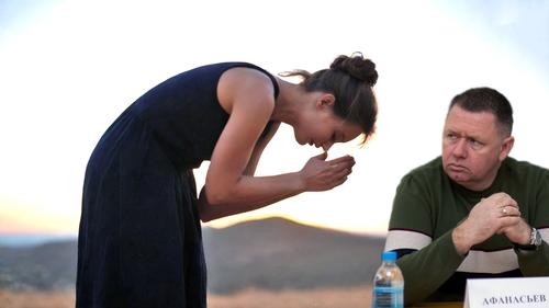 Женщина просится в сестры к мэру Симферополя