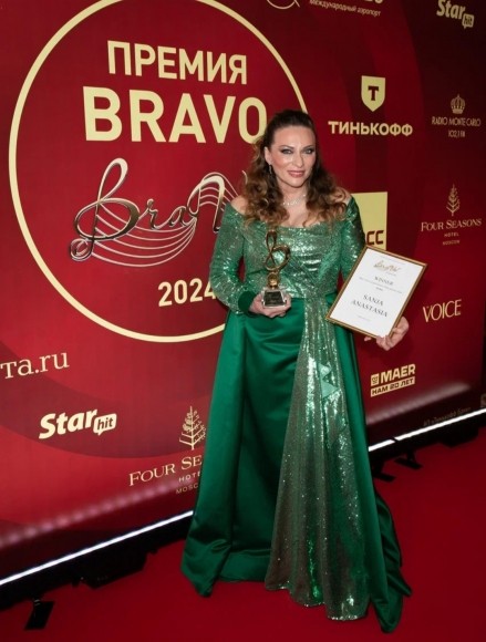 Премия BraVo: звезды со всего мира на исторической сцене Большого театра Премия BraVo: звезды со всего мира на исторической сцене Большого театра