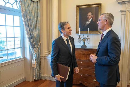 Блинкен и Столтенберг обсудили усиление поддержки Украины со стороны НАТО