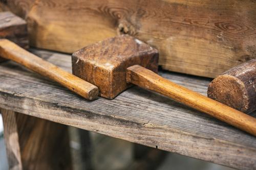 Студентка столичного вуза из ревности ударила однокурсницу кувалдой по голове