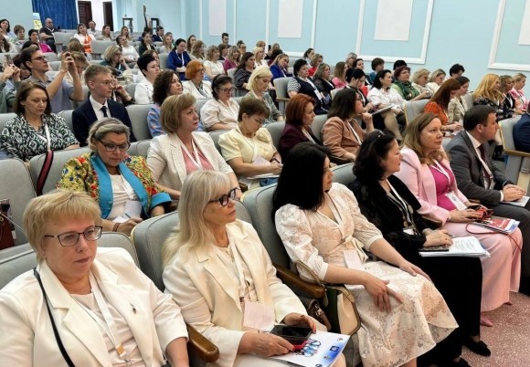 9 апреля в Посольстве России в Нью-Дели начала работу III Евразийская встреча российских соотечественниц 9 апреля в Посольстве России в Нью-Дели начала работу III Евразийская встреча российских соотечественниц