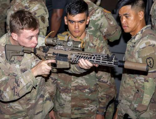 США начали перевооружать свою пехоту на 6,8-мм новое стрелковое оружие США начали перевооружать свою пехоту на 6,8-мм новое стрелковое оружие