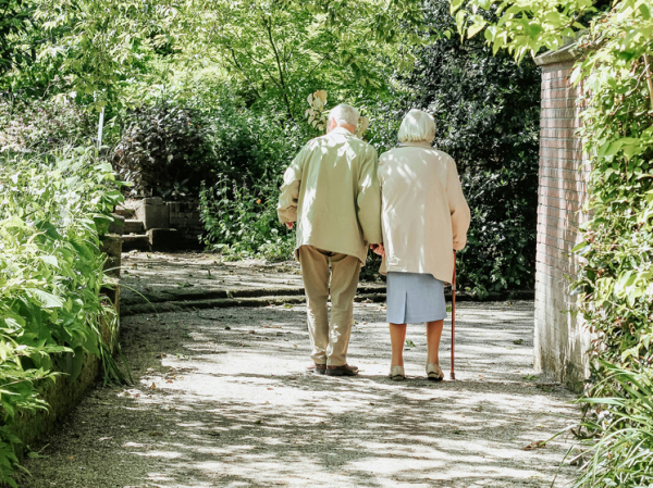 Российский ученый рассказала о замедлении старения благодаря микробам из молодых организмов