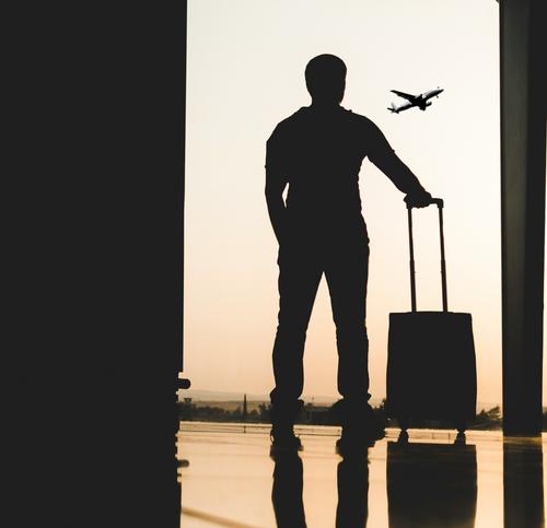 В Минводах сообщили о повреждении взлётно-посадочной полосы в аэропорту