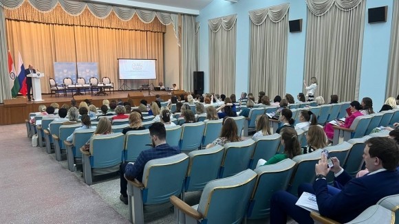 9 апреля в Посольстве России в Нью-Дели начала работу III Евразийская встреча российских соотечественниц 9 апреля в Посольстве России в Нью-Дели начала работу III Евразийская встреча российских соотечественниц