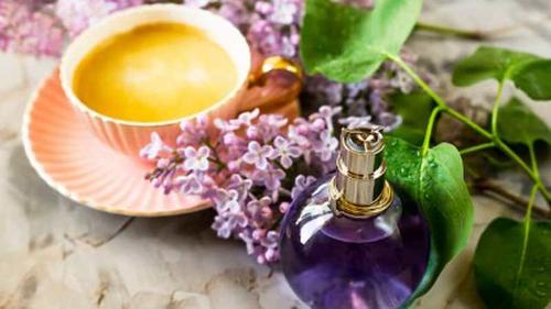 Москвичей спросили, чем пахнет российская столица Москвичей спросили, чем пахнет российская столица