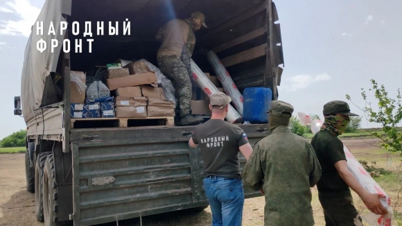 Народный фронт в преддверии Пасхи передал бойцам Харьковского направления куличи, газовые баллоны и плиты Народный фронт в преддверии Пасхи передал бойцам Харьковского направления куличи, газовые баллоны и плиты