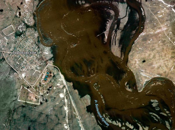 Роскосмос представил снимки наводнения в Орске