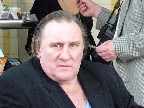 Актера Жерара Депардье выпустили из-под стражи после обвинений в домогательствах