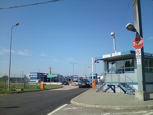 Финляндия намерена продлить закрытие КПП на границе с Россией Финляндия намерена продлить закрытие КПП на границе с Россией