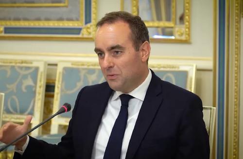 Лекорню заявил Шойгу, что у Парижа нет данных о причастности Киева к теракту Лекорню заявил Шойгу, что у Парижа нет данных о причастности Киева к теракту