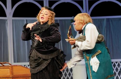 16 мая в театре «Театриум» состоится показ спектакля по произведениям Чехова «Маленькие комедии» 16 мая в театре «Театриум» состоится показ спектакля по произведениям Чехова «Маленькие комедии»