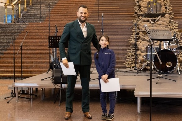 Лучшим авторам открыток к 9 Мая вручили награды в Музее Победы Лучшим авторам открыток к 9 Мая вручили награды в Музее Победы