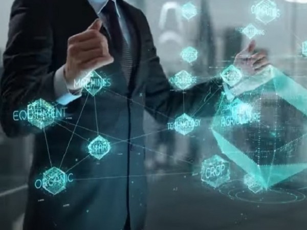 Основательница Bumble спрогнозировала будущее онлайн-знакомств