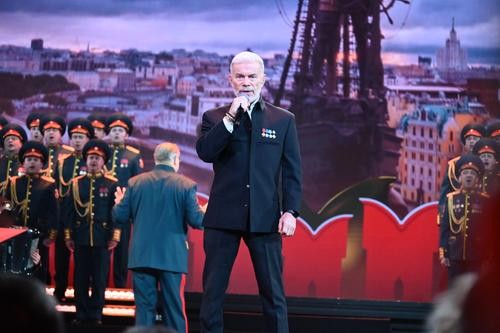 Гала-концерт «Спасибо за верность, потомки!» прошёл в Кремле Гала-концерт «Спасибо за верность, потомки!» прошёл в Кремле
