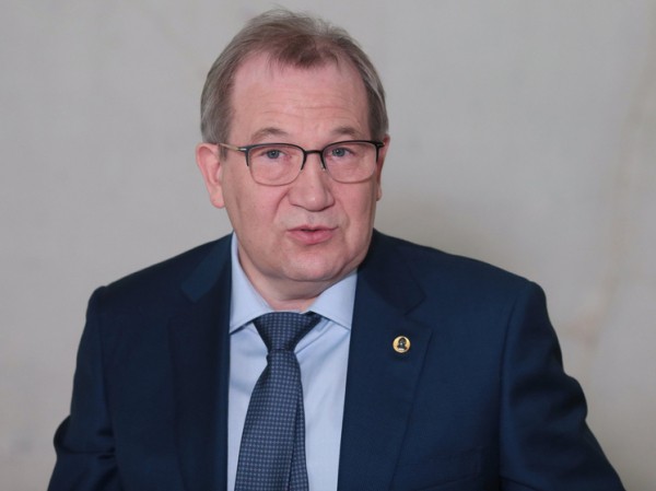 Президент РАН представил самые яркие научные разработки 2023 года