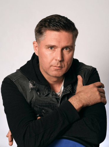 Российский актер театра и кино Алексей Кондрахов: «Для меня самое главное в СВО - это то, что я могу быть полезен как артист»