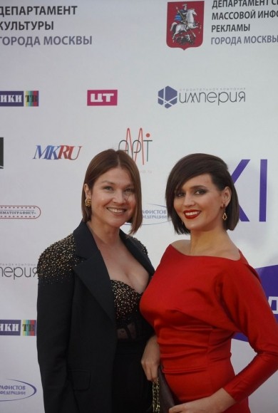 Актриса Инна Херингхаус: Мы превращали реальных долларовых миллиардеров в нищих бомжей Актриса Инна Херингхаус: Мы превращали реальных долларовых миллиардеров в нищих бомжей