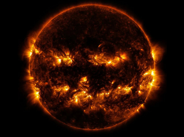 Ученые объяснили влияние крупнейшей солнечной бури на людей и нашу планету