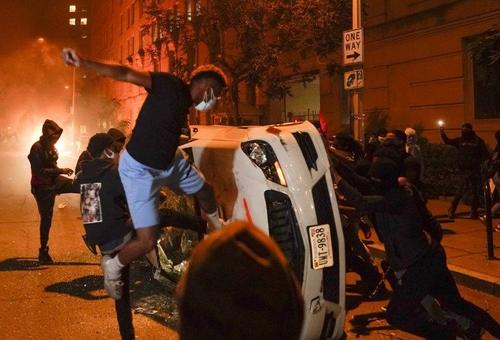 Студенческие протесты в США финансируются Соросом и Демпартией