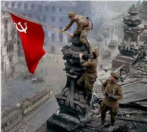 Благодарность Германии за объединение ГДР и ФРГ и отсутствие исторической памяти