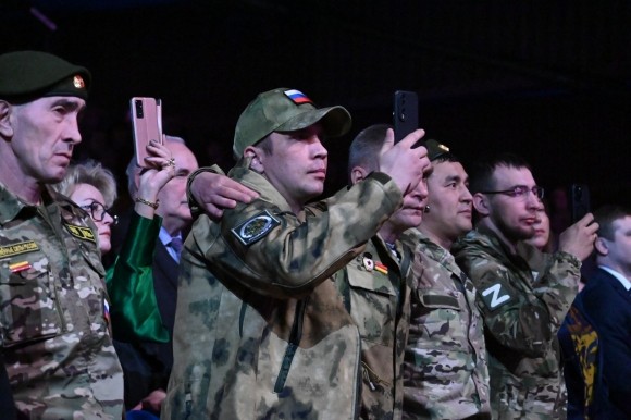 Гала-концерт «Спасибо за верность, потомки!» прошёл в Кремле Гала-концерт «Спасибо за верность, потомки!» прошёл в Кремле