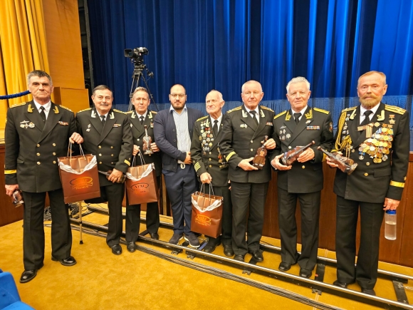 Во имя Победы: как компания «АтАг» поддерживает бойцов на передовой Во имя Победы: как компания «АтАг» поддерживает бойцов на передовой