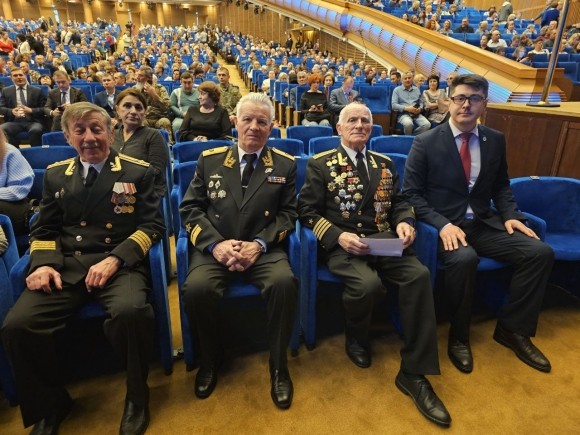 Депутат Госдумы Александр Спиридонов: Мы защищаем свою Родину и должны победить Депутат Госдумы Александр Спиридонов: Мы защищаем свою Родину и должны победить