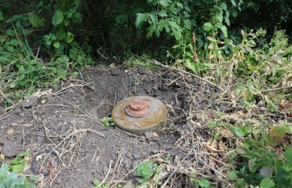 Саперы южной группировки войск разминировали берег реки на освобожденной территории
