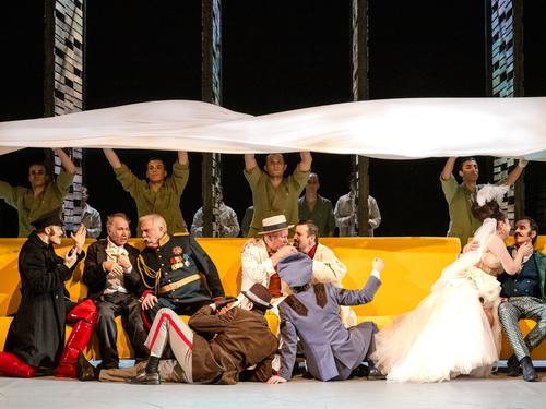 Пространство игры и классики в Театре Сатиры Пространство игры и классики в Театре Сатиры