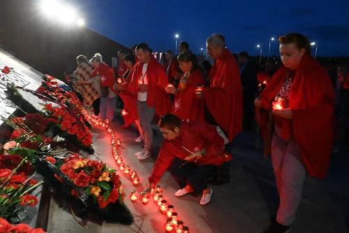 Во Ржеве прошёл ежегодный концерт-реквием организованный движением «Бессмертный полк России» Во Ржеве прошёл ежегодный концерт-реквием организованный движением «Бессмертный полк России»