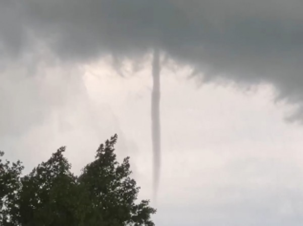 Синоптик Вильфанд рассказал о потенциально опасных причинах тропического ливня в Москве