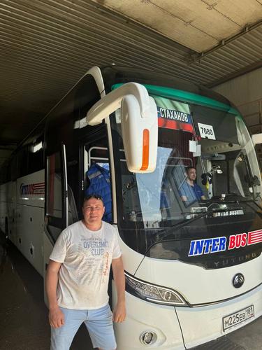 Тень героя: история Александра Нескребы, который помогает людям во время войны Тень героя: история Александра Нескребы, который помогает людям во время войны