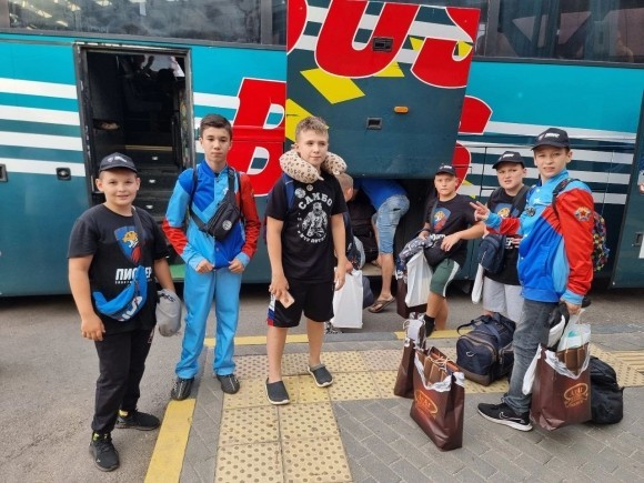 Тень героя: история Александра Нескребы, который помогает людям во время войны Тень героя: история Александра Нескребы, который помогает людям во время войны