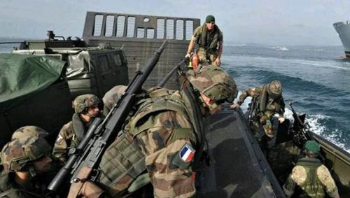 В Одессе замечены французские военные, Париж явно хочет войны с Россией В Одессе замечены французские военные, Париж явно хочет войны с Россией