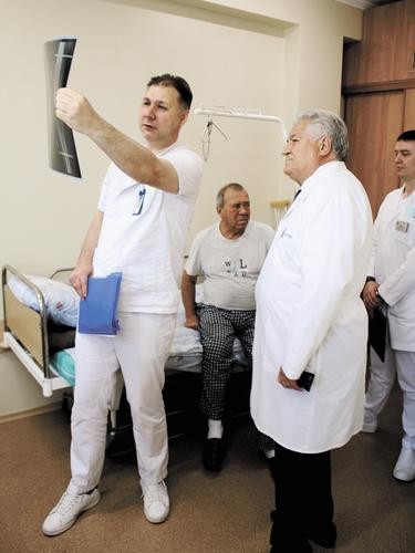 Академик РАН Геннадий Котельников — о военной медицине и экстремальной хирургии Академик РАН Геннадий Котельников — о военной медицине и экстремальной хирургии