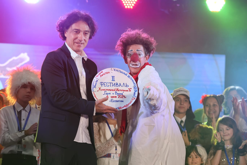 На фестивале «Хрустальный ИсточникЪ» будут искать «героя нашего времени» На фестивале «Хрустальный ИсточникЪ» будут искать «героя нашего времени»