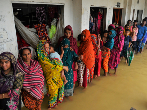 “Ситуация как в зоне военных действий”: выявлена особенная опасность стихийных бедствий для женщин