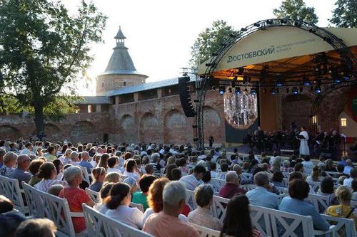 На фестивале Достоевского в Подмосковье состоялась премьера спектакля «Бедные люди» На фестивале Достоевского в Подмосковье состоялась премьера спектакля «Бедные люди»