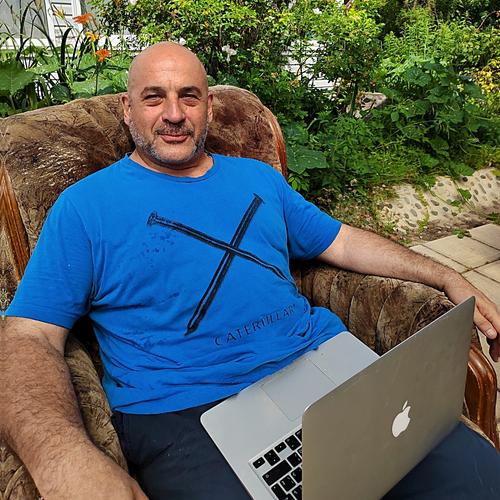 Сценарист Игорь Тер-Карапетов: любая работа, которую человек выбирает по душе, это его призвание Сценарист Игорь Тер-Карапетов: любая работа, которую человек выбирает по душе, это его призвание